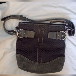 Black Shoulder Purse, Zip Closure, Adjustable Strap, Unbranded